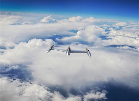 soucoupe - View of Approaching UFO Photographie de stock - Premium Libres de Droits, Code: 600-08697964