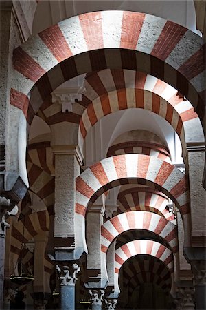 Interior of Mezquita-Catedral de Cordoba in Cordoba, iAndalucia, Spain Photographie de stock - Premium Libres de Droits, Code: 600-08770159