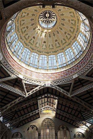 Interior of Domed Ceiling at the famous Central Market in Valencia, Spain Foto de stock - Sin royalties Premium, Código: 600-08770164