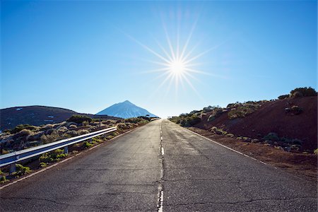 parque nacional del teide - Road with Pico del Teide Mountain and Sun, Parque Nacional del Teide, Tenerife, Canary Islands, Spain Stock Photo - Premium Royalty-Free, Code: 600-08783057