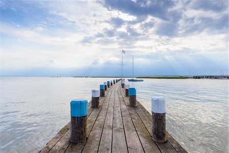 Wooden Jetty at Neusiedl, Lake Neusiedl, Burgenland, Austria Foto de stock - Sin royalties Premium, Código: 600-08783080