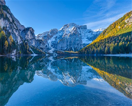 Croda del Becco (Seekofel) reflected in Braies Lake in autumn, Prags Dolomites, South Tyrol, (Bozen Province) Trentino Alto Adige, Italy Stock Photo - Premium Royalty-Free, Code: 600-08916138