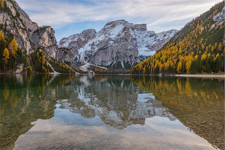 effacé - Croda del Becco (Seekofel) reflected in Braies Lake in autumn, Prags Dolomites, South Tyrol, (Bozen Province) Trentino Alto Adige, Italy Photographie de stock - Premium Libres de Droits, Code: 600-08916141