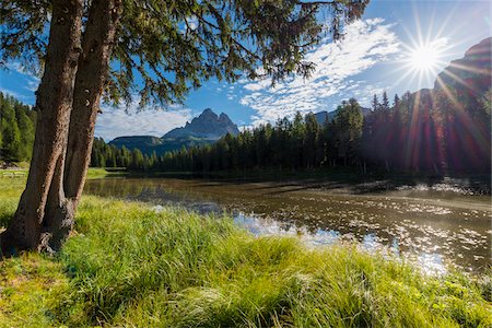 Tre Cime di Lavaredo and Lago Antorno with morning sun at Misurina in the Gruppo dei Cadini in Veneto, Italy Stockbilder - Premium RF Lizenzfrei, Bildnummer: 600-09022470