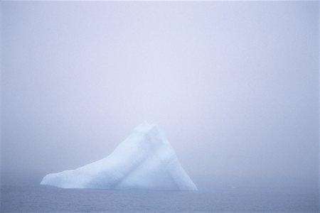 simsearch:600-00011795,k - Iceberg Paradise Bay, Antarctica Foto de stock - Sin royalties Premium, Código: 600-00008077