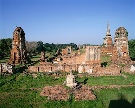 Wat Phra Maha Tat Ruins at Ayuthaya, Thailand Fotografie stock - Premium Royalty-Free, Codice: 600-00013492