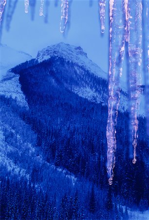 simsearch:600-00010812,k - Icicles and Mountain Yoho National Park British Columbia, Canada Stock Photo - Premium Royalty-Free, Code: 600-00028397