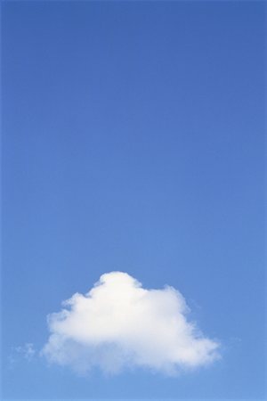 simsearch:600-00008424,k - Lone Cloud in Blue Sky Foto de stock - Royalty Free Premium, Número: 600-00020589