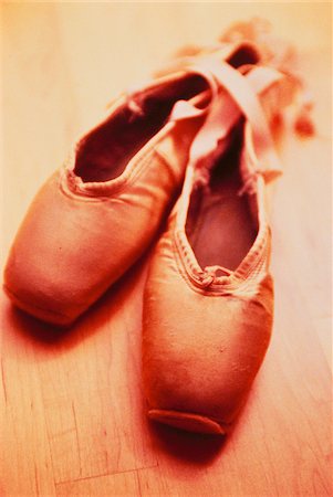 shoe art - Ballet Slippers Photographie de stock - Premium Libres de Droits, Code: 600-00036199