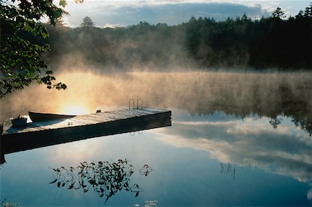 Clear Lake, Muskoka Ontario, Canada Stock Photo - Premium Royalty-Free, Code: 600-00031174