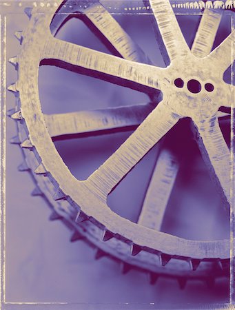 polaroid transfer - Close-Up of Gear Stock Photo - Premium Royalty-Free, Code: 600-00044803