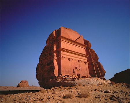 Nabatean Tomb Ruins at Medain Saleh, Saudi Arabia Foto de stock - Sin royalties Premium, Código: 600-00048811