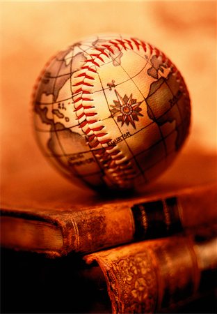 Globe on Baseball Photographie de stock - Premium Libres de Droits, Code: 600-00040947
