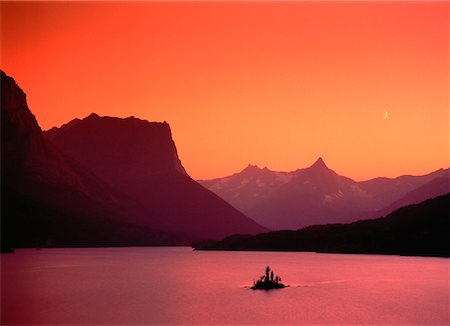 simsearch:600-00175787,k - Wild Goose Island at Sunset Saint Mary Lake, Glacier National Park, Montana, USA Foto de stock - Royalty Free Premium, Número: 600-00043674