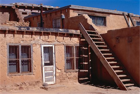 Pueblo Dwellings, New Mexico, USA Stock Photo - Premium Royalty-Free, Code: 600-00053328