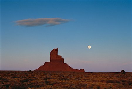Overview of Rock Formation and Full Moon, Monument Valley, Arizona, USA Stock Photo - Premium Royalty-Free, Code: 600-00061496