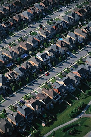 simsearch:600-00031677,k - Aerial View of Residential Area, Brampton, Ontario, Canada Fotografie stock - Premium Royalty-Free, Codice: 600-00063592
