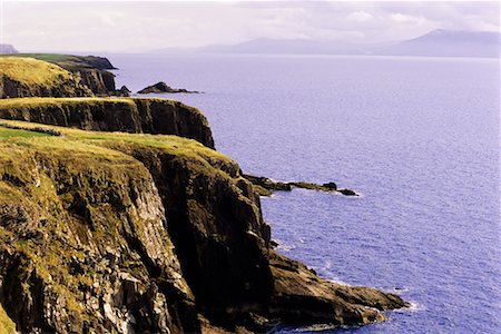 Dingle Bay and Rocky Shoreline, Dingle Peninsula, Ireland Stock Photo - Premium Royalty-Free, Code: 600-00070453