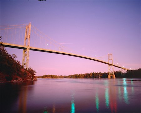 fleuve saint-laurent - Pont aux USA, 1 000 îles, fleuve Saint-Laurent, Ontario, Canada Photographie de stock - Premium Libres de Droits, Code: 600-00174124