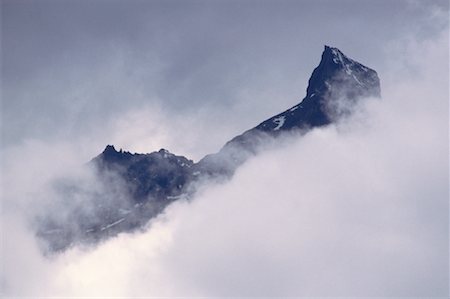 simsearch:600-00008074,k - Pointe du sommet de la montagne, Torres Del Paine, Chili Photographie de stock - Premium Libres de Droits, Code: 600-00174587