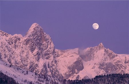 simsearch:600-00795977,k - Moon Over Mountains, Mount Dachstein, Austria Stock Photo - Premium Royalty-Free, Code: 600-00174704