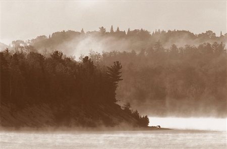 Brume matinale, Lac Baskatong, Québec, Canada Photographie de stock - Premium Libres de Droits, Code: 600-00174994