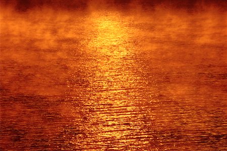 Fog At Sunrise, Lake Baskatong, Quebec, Canada Stock Photo - Premium Royalty-Free, Code: 600-00174992