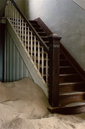 simsearch:6110-08715107,k - Staircase in Abandoned Building, Kolmanskop Ghost Town, Namibia Foto de stock - Royalty Free Premium, Número: 600-00175839