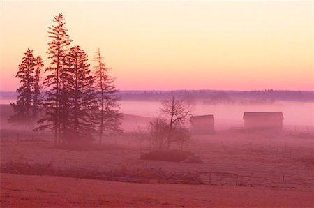 simsearch:600-00174108,k - Bâtiments au coucher du soleil, Alberta, Canada Photographie de stock - Premium Libres de Droits, Code: 600-00172385