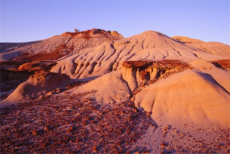 desert badlands - Dinosaur Provincial Park, Alberta, Canada Stock Photo - Premium Royalty-Free, Code: 600-00173796