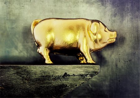 simsearch:600-00077467,k - Piggy Bank Stock Photo - Premium Royalty-Free, Code: 600-00378011