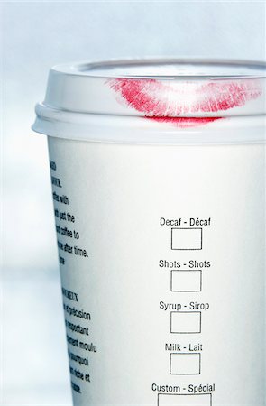 paper object - Lipstick on Coffee Cup Stock Photo - Premium Royalty-Free, Code: 600-00551144