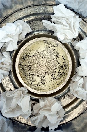 simsearch:600-00035589,k - Globe in Trash Can Stock Photo - Premium Royalty-Free, Code: 600-00608319