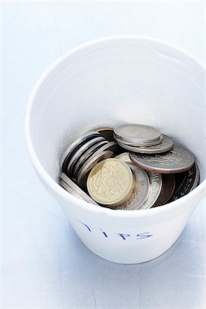 polystyrène - Cup of Tip Money Photographie de stock - Premium Libres de Droits, Code: 600-00681115