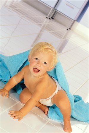 Baby Crawling Stock Photo - Premium Royalty-Free, Code: 600-00795642