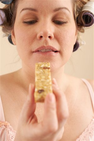simsearch:600-00865934,k - Woman with Granola Bar Stock Photo - Premium Royalty-Free, Code: 600-00846039