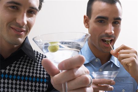 Hommes boire des Martinis Photographie de stock - Premium Libres de Droits, Code: 600-00846138