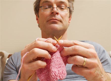 Man Knitting Stock Photo - Premium Royalty-Free, Code: 600-00847758