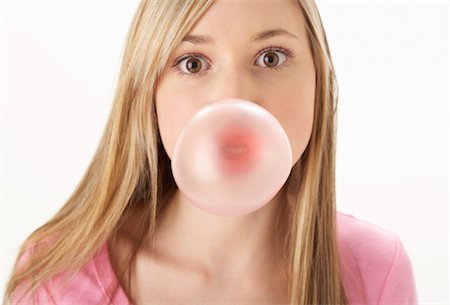 simsearch:400-08155951,k - Girl Blowing Bubble Stock Photo - Premium Royalty-Free, Code: 600-00847967