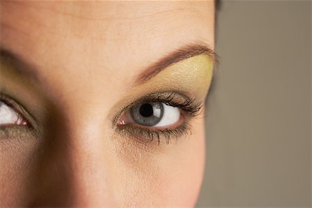 simsearch:700-00161564,k - Close Up of Woman's Eyes Fotografie stock - Premium Royalty-Free, Codice: 600-00848101