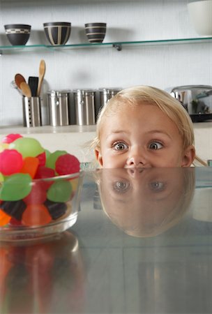simsearch:600-00948150,k - Child Looking at Candy Stock Photo - Premium Royalty-Free, Code: 600-00848627