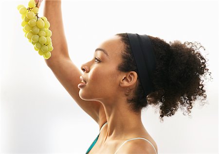 simsearch:600-00865934,k - Woman Holding Grapes Stock Photo - Premium Royalty-Free, Code: 600-00865969