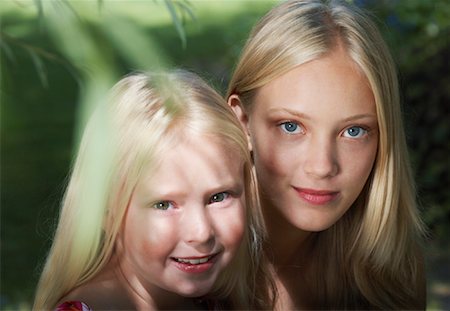 simsearch:400-08155951,k - Portrait of Girls Outdoors Stock Photo - Premium Royalty-Free, Code: 600-00866536