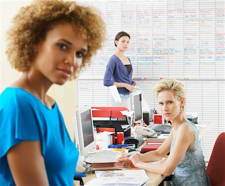 simsearch:600-01593612,k - Group Of Women Working In Office Stock Photo - Premium Royalty-Free, Code: 600-00897381