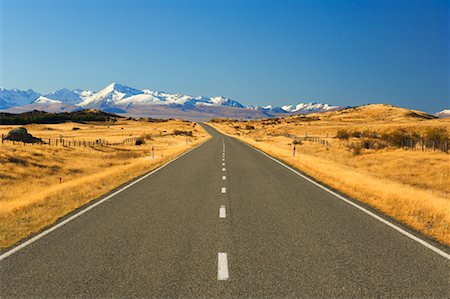 Road to Mountains, Mount Cook Road, Canterbury, South Island, New Zealand Stock Photo - Premium Royalty-Free, Code: 600-00917955