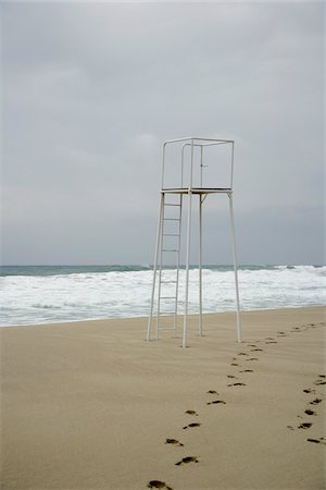 spanish steps - Lifeguard Chair on Beach, Canyamel, Majorca, Spain Foto de stock - Royalty Free Premium, Número: 600-00918320