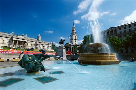 Fountain at Trafalgar Square, London, England Stock Photo - Premium Royalty-Free, Code: 600-00911030