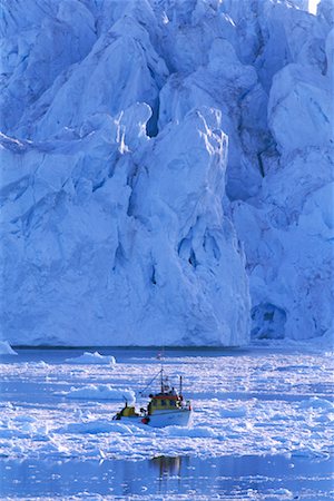 pesca en el hielo - Boat at Ilulissat Ice Fjord, Greenland Foto de stock - Sin royalties Premium, Código: 600-00911041