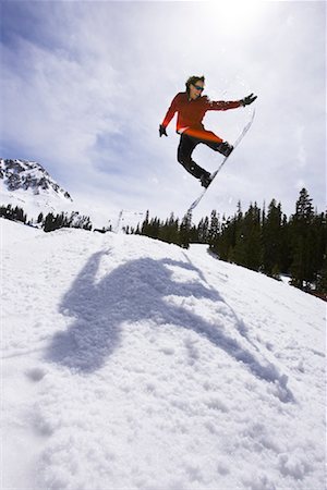 simsearch:700-03152424,k - Homme snowboard Photographie de stock - Premium Libres de Droits, Code: 600-00934547