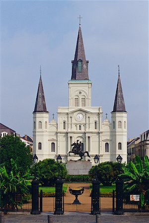 simsearch:700-03195034,k - St. Louis Cathedral and Jackson Square, French Quarter, New Orleans, USA Stock Photo - Premium Royalty-Free, Code: 600-00934605